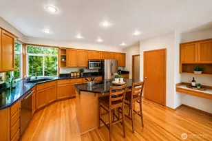 18010 NE 109th Ct, Redmond, WA 98052 - Photo 4