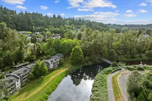 10822 E Riverside Dr, Bothell, WA 98011 - Photo 34