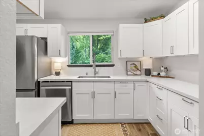10822 E Riverside Drive #A303, Bothell, WA 98011 - Photo 8