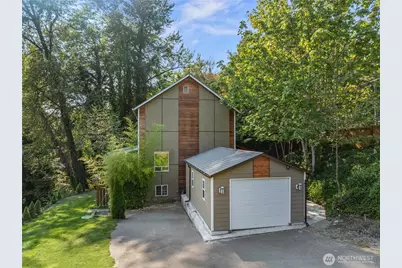 21216 Des Moines Memorial Dr, Des Moines, WA 98198 - Photo 2