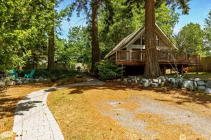 1229 Rickover Dr, Coupeville, WA 98239 - Photo 2