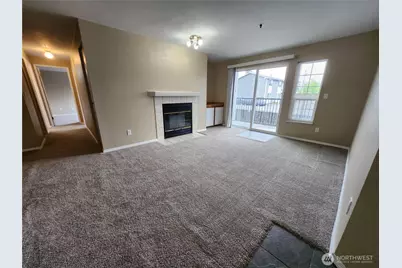 215 100th Street SW #B-204, Everett, WA 98204 - Photo 2