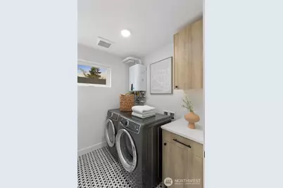 6233 Carleton Avenue S, Seattle, WA 98108 - Photo 24