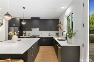 6233 Carleton Ave S, Seattle, WA 98108 - Photo 10