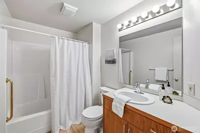 480 S State Street #204, Bellingham, WA 98225 - Photo 26