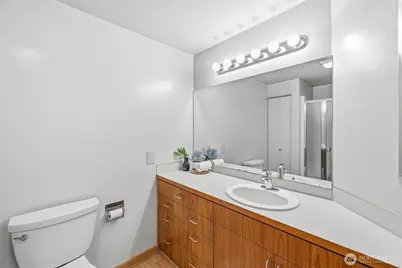 480 S State Street #204, Bellingham, WA 98225 - Photo 22