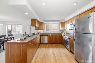 480 S State Street #204, Bellingham, WA 98225 - Photo 6