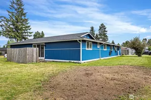 9719 5th St NE, Lake Stevens, WA 98258 - Photo 2