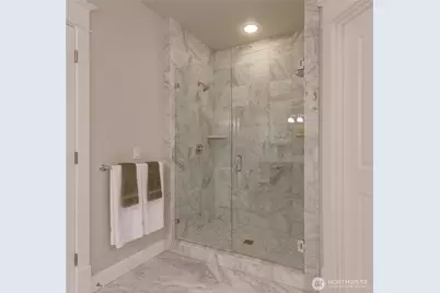 1914 108th Avenue SE, Bellevue, WA 98004 - Photo 14
