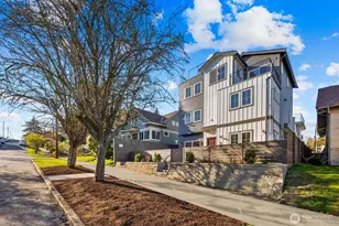1004 N 48th St, Seattle, WA 98103 - Photo 1