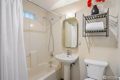3624 Whitman Avenue N #1, Seattle, WA 98103 - Photo 18