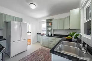 906 19th Ave, Seattle, WA 98122 - Photo 14