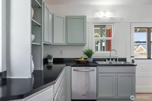 906 19th Ave, Seattle, WA 98122 - Photo 16