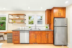 4755 39th Ave S, Seattle, WA 98118 - Photo 10