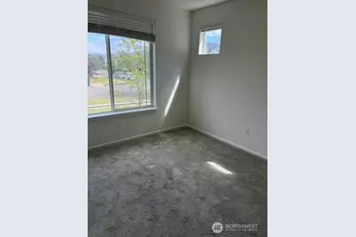 1306 Sherwood Court E, Tacoma, WA 98445 - Photo 12