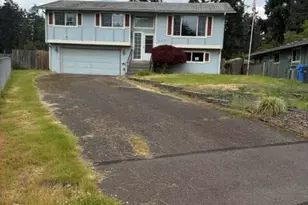 1306 Sherwood Ct E, Tacoma, WA 98445 - Photo 2