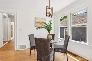 3920 Ashworth Ave N, Seattle, WA 98103 - Photo 10
