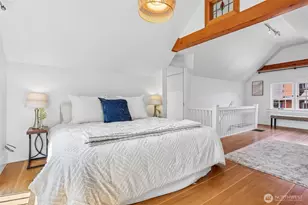 3920 Ashworth Ave N, Seattle, WA 98103 - Photo 24