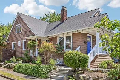 3920 Ashworth Avenue N, Seattle, WA 98103 - Photo 1