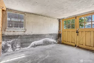 3920 Ashworth Ave N, Seattle, WA 98103 - Photo 32