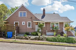 3920 Ashworth Ave N, Seattle, WA 98103 - Photo 2