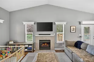 1298 NE Riksen Way, Oak Harbor, WA 98277 - Photo 2