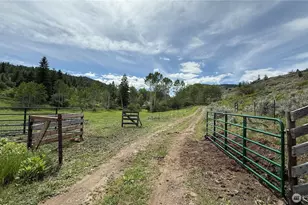 1066A Ellemeham Mountain Rd, Oroville, WA 98844 - Photo 18