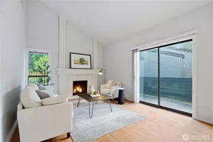 10013 NE 123rd St, Kirkland, WA 98034 - Photo 2