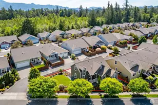 232 Sinclair Aly, Mount Vernon, WA 98274 - Photo 2