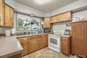 2128 44th Ave, Longview, WA 98632 - Photo 4