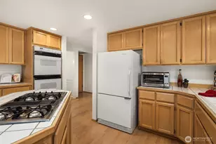 2122 221st Pl NE, Sammamish, WA 98074 - Photo 10