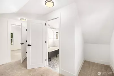3443 21st Avenue W, Seattle, WA 98199 - Photo 28