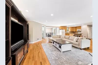 12117 179th Avenue SE, Renton, WA 98059 - Photo 8