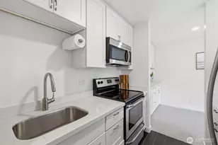 6201 Lake Washington Blvd NE, Kirkland, WA 98033 - Photo 16