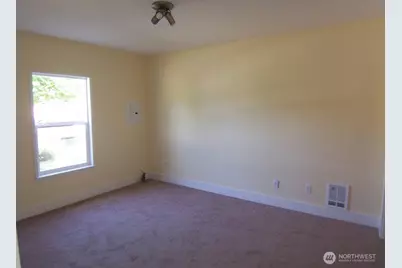 805 S Donovan Street, Seattle, WA 98108 - Photo 4