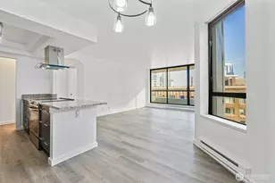 2201 3rd Ave, Seattle, WA 98121 - Photo 4
