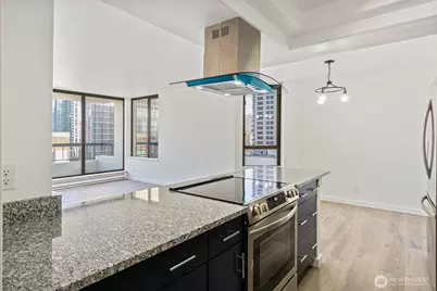 2201 3rd Avenue #1106, Seattle, WA 98121 - Photo 10