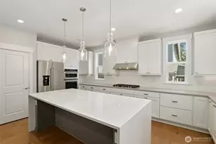 9307 NE 173rd St, Bothell, WA 98011 - Photo 10