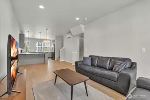 13717 Admiralty Way, Lynnwood, WA 98087 - Photo 18