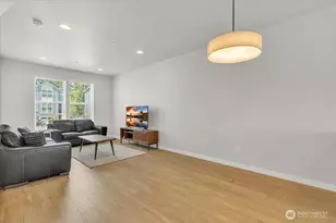 13717 Admiralty Way, Lynnwood, WA 98087 - Photo 16