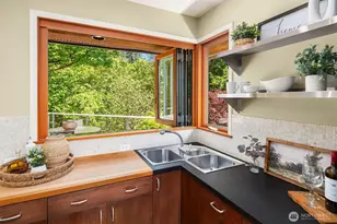 14740 SE 56th St, Bellevue, WA 98006 - Photo 10