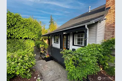 2127 8th Street, Bremerton, WA 98312 - Photo 1