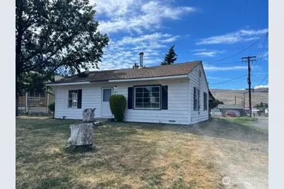 530 16th Street, Bridgeport, WA 98813 - Photo 2