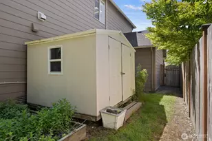 13758 174th Ave SE, Renton, WA 98059 - Photo 38