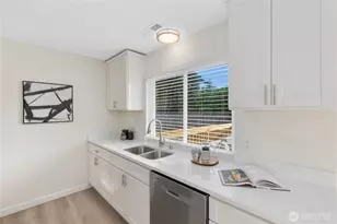 14009 145th Ave SE, Renton, WA 98059 - Photo 10