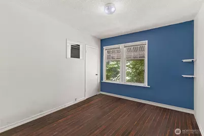 9059 Carkeek Drive S, Seattle, WA 98118 - Photo 14