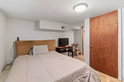 9059 Carkeek Drive S, Seattle, WA 98118 - Photo 26