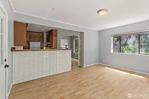 9059 Carkeek Dr S, Seattle, WA 98118 - Photo 2