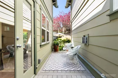 6318 5th Avenue NE, Seattle, WA 98115 - Photo 18