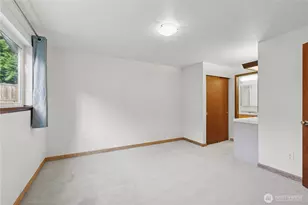16226 NE 57th St, Redmond, WA 98065 - Photo 22